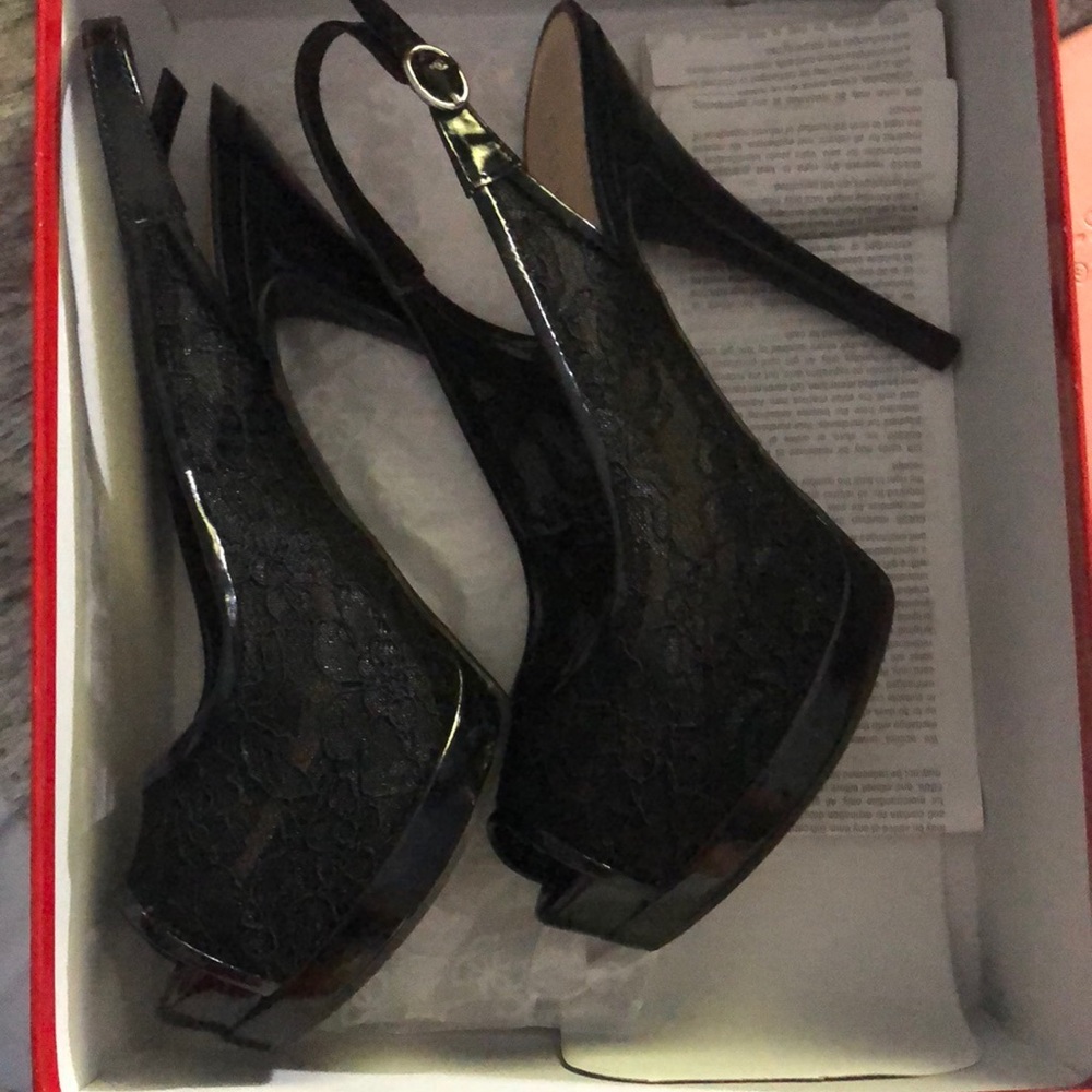 Guess stiletto lace heels